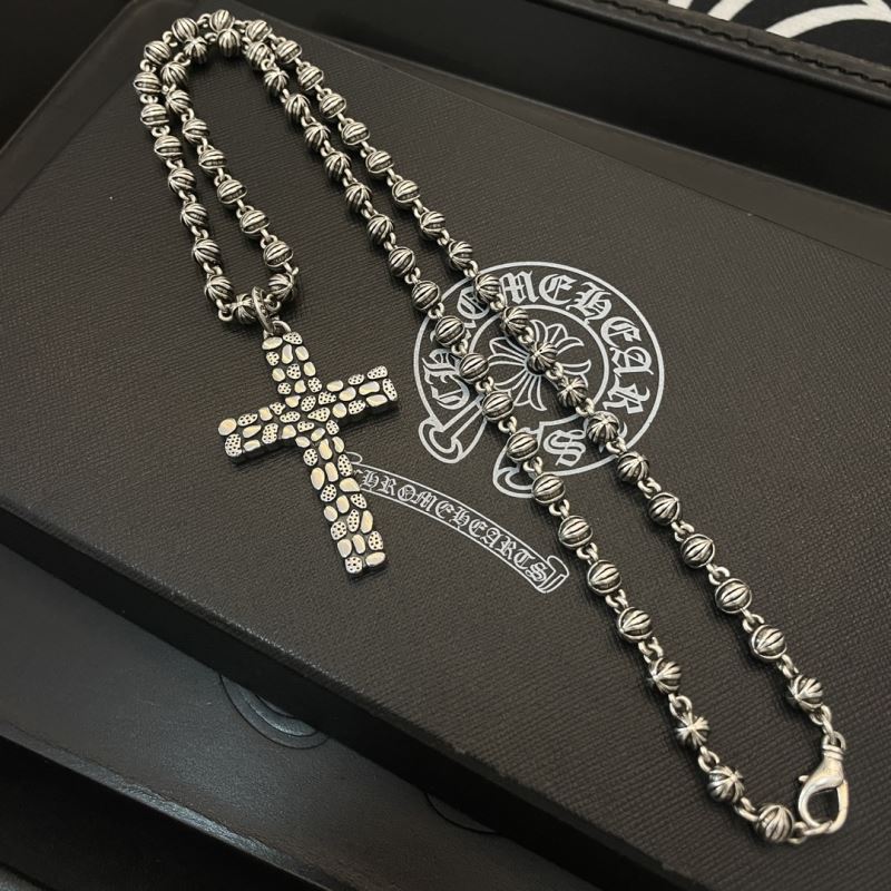 Ch*0me He**ts necklaces